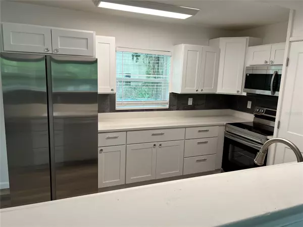 San Mateo, FL 32187,106 S OAKLAND AVE