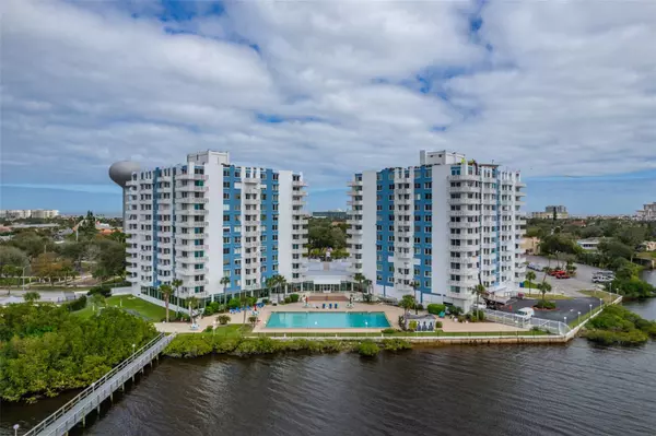 Daytona Beach, FL 32118,935 N HALIFAX AVE #904