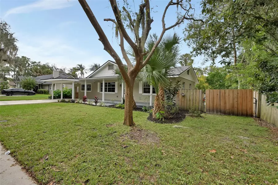 305 S STONE ST, Deland, FL 32720