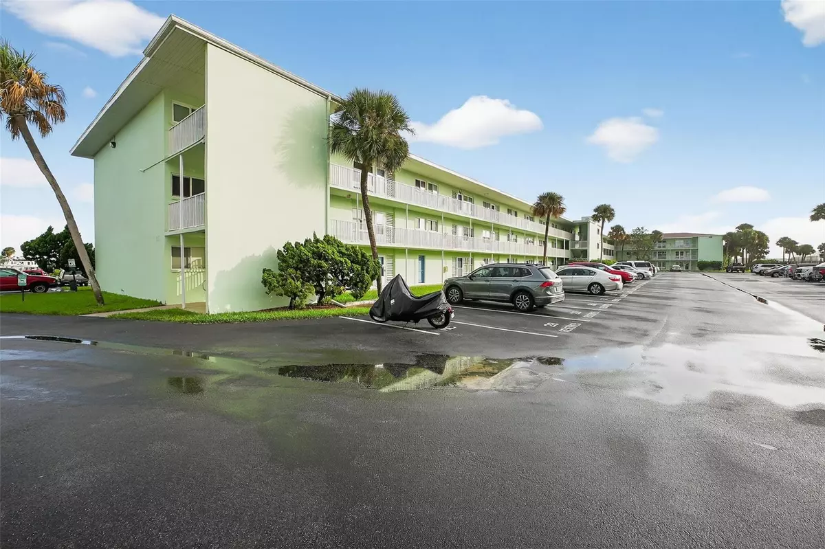 Daytona Beach, FL 32114,715 S BEACH ST #115D