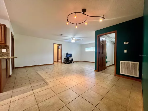 Orange City, FL 32763,1156 S CARPENTER AVE