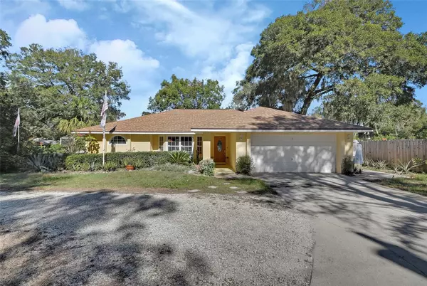 1559 W EUCLID AVE, Deland, FL 32720