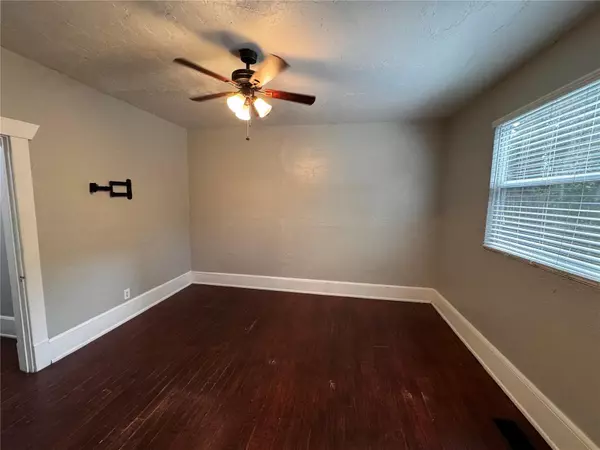 Deland, FL 32720,210 W WISCONSIN AVE #A