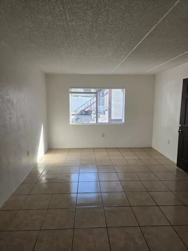 Daytona Beach, FL 32117,1216 KENNEDY RD #19