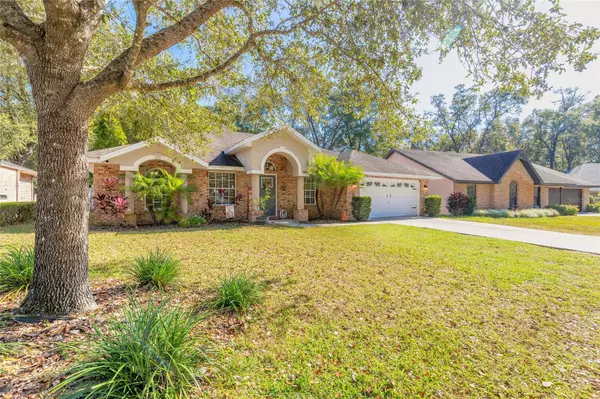 Deland, FL 32724,431 SECLUDED OAKS TRL
