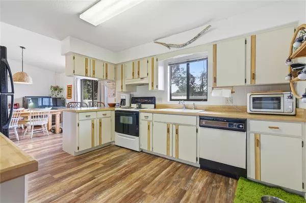 Edgewater, FL 32141,3220 QUEEN PALM DR