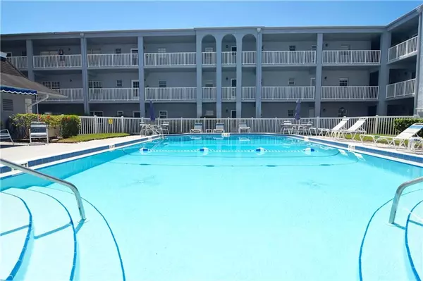 Belleair, FL 33756,1706 BELLEAIR FOREST DR #220