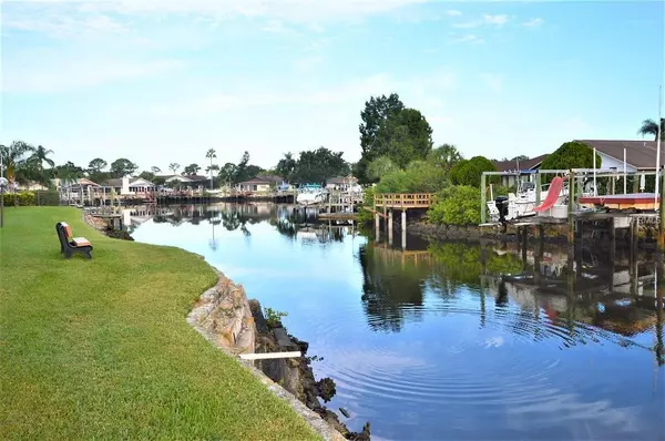 New Port Richey, FL 34652,4533 MARINE Pkwy #203