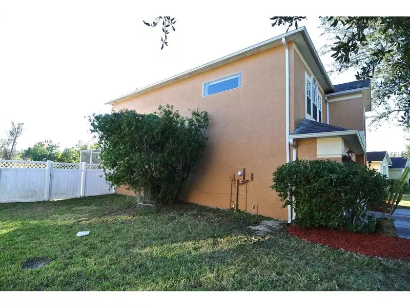 22452 LAURELDALE DR, Lutz, FL 33549