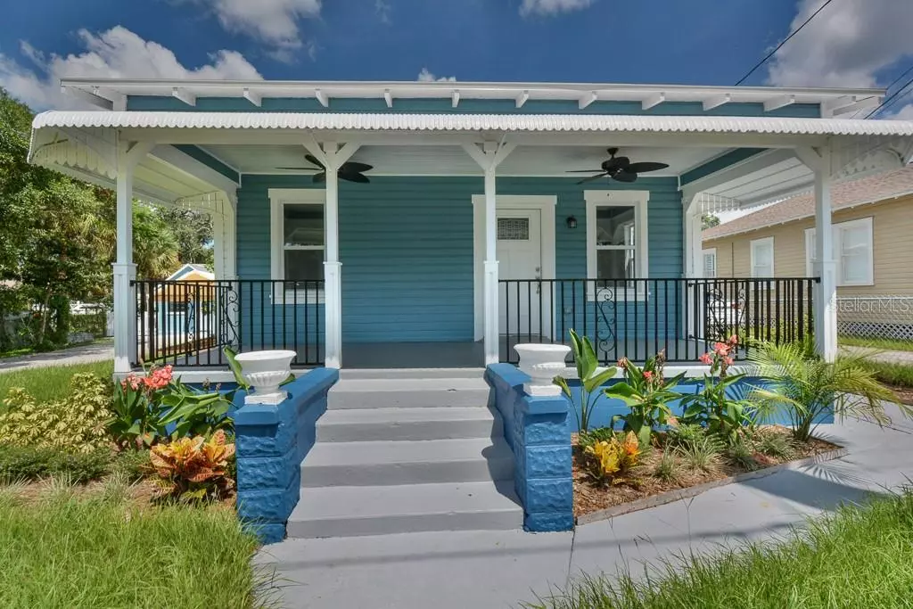 Tarpon Springs, FL 34689,521 W SPRUCE ST