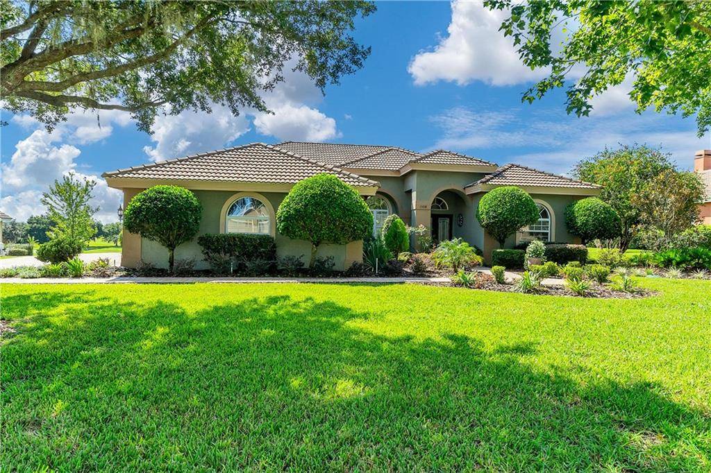 13938 THOROUGHBRED DR, Dade City, FL 33525