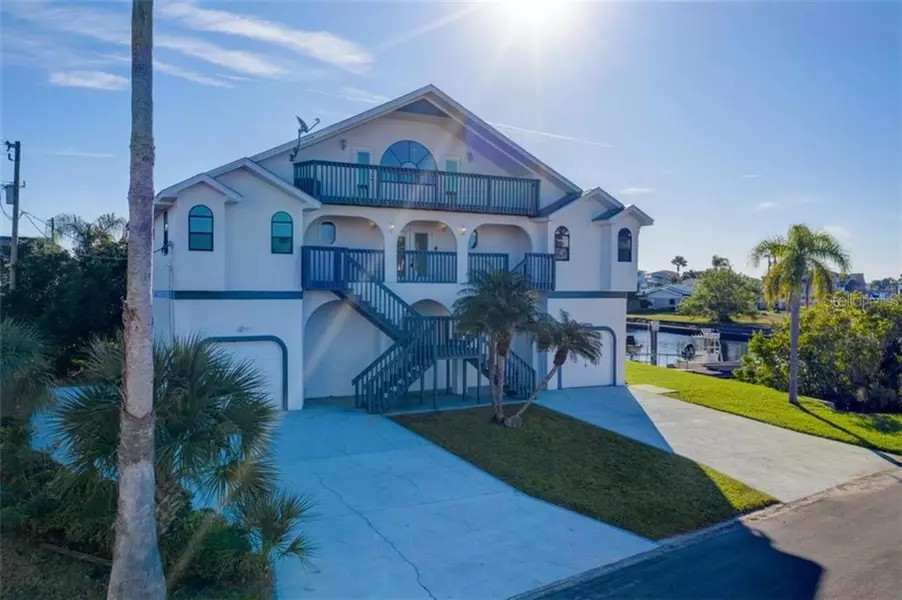 3079 GULF WINDS CIR, Hernando Beach, FL 34607