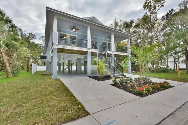 170 E SPRUCE ST, Tarpon Springs, FL 34689