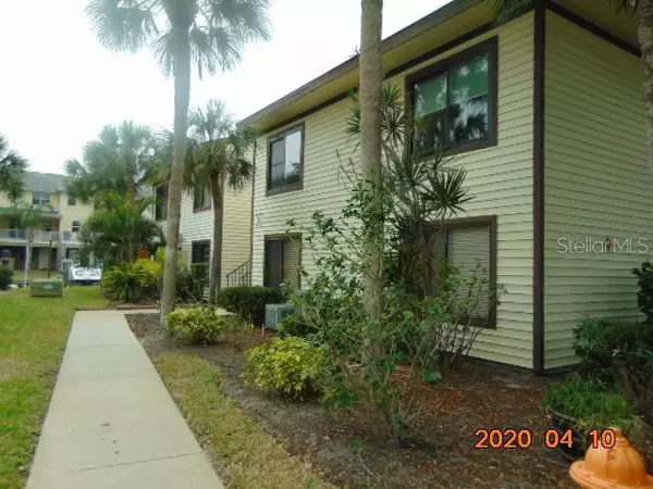 346 MOORINGS COVE DR #346, Tarpon Springs, FL 34689
