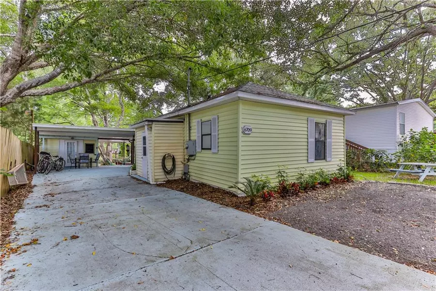 6709 W RICHARD DR, Weeki Wachee, FL 34607