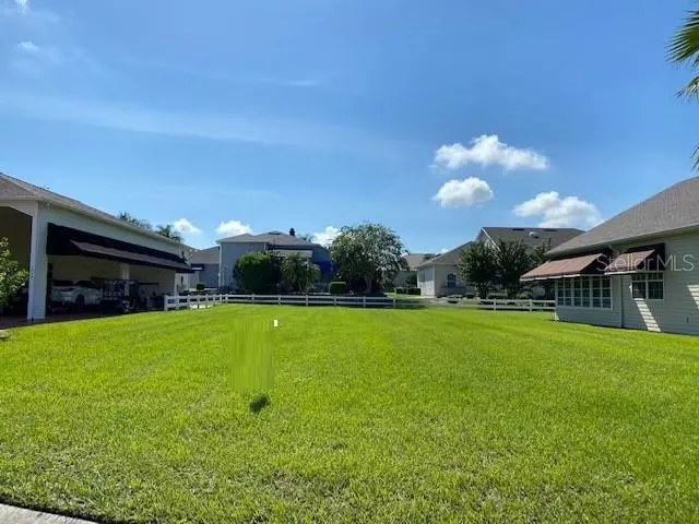 1043 MOTORCOACH DR, Polk City, FL 33868