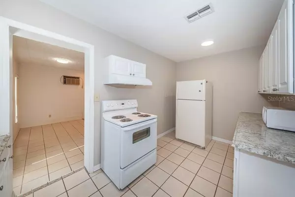 Tarpon Springs, FL 34689,730 LOQUAT DR