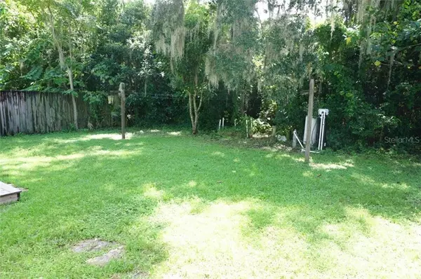 Seffner, FL 33584,511 GARLAND AVE