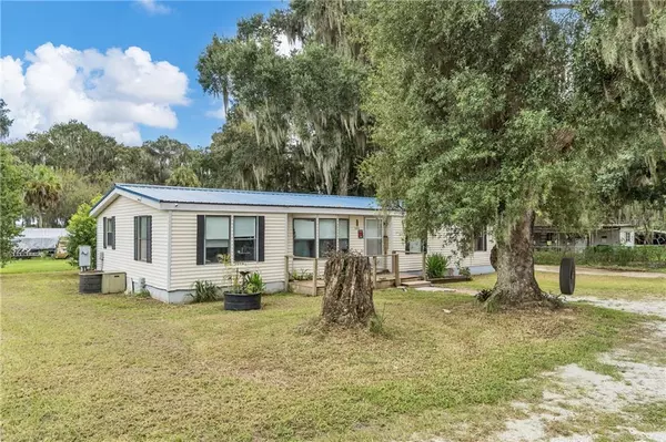 1955 CR 439C, Lake Panasoffkee, FL 33538