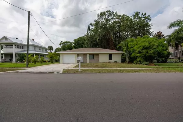 Palmetto, FL 34221,1312 4TH ST W