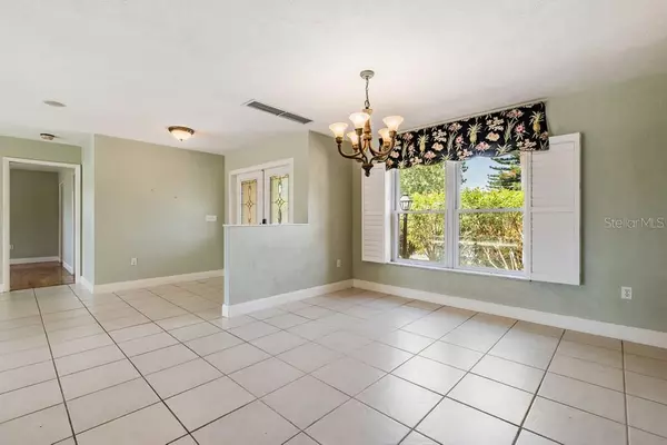 Venice, FL 34293,1002 PINE FOREST CT