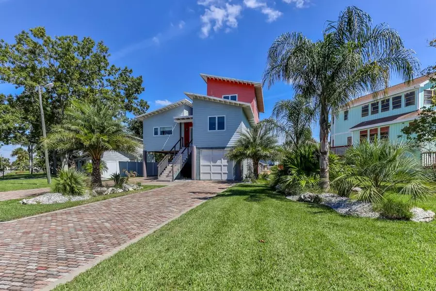 4236 TAHITI DR, Hernando Beach, FL 34607