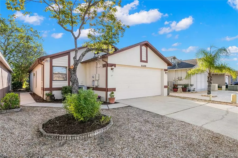 6608 CROSSBOW LN, New Port Richey, FL 34653