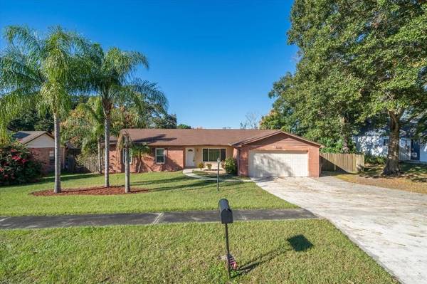 2310 LONG GREEN CT, Valrico, FL 33596