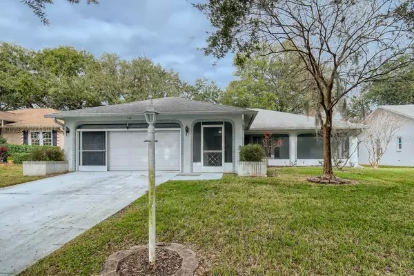 3517 OAK LAKE DR, Palm Harbor, FL 34684