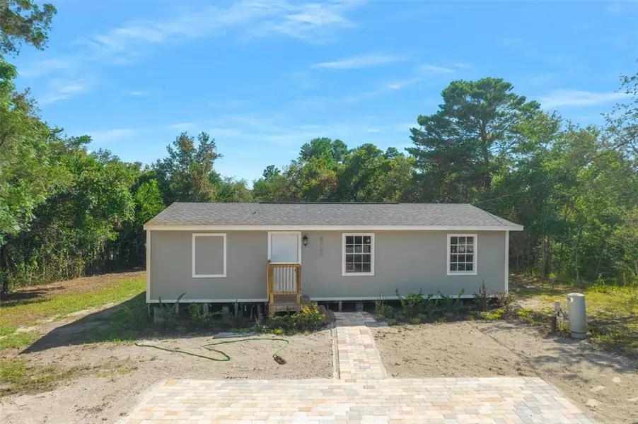 9756 LAKE DR, Weeki Wachee, FL 34613