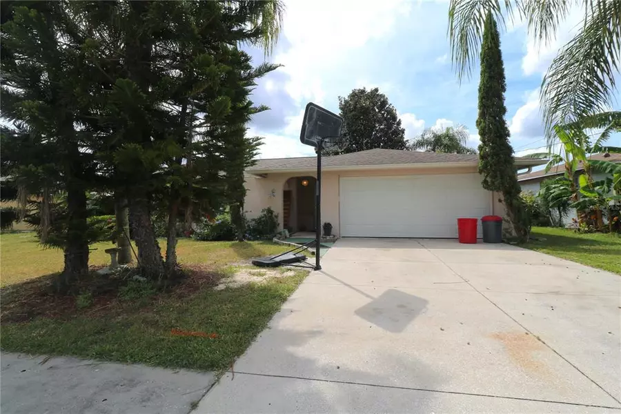 5750 MELALEUCA DR, Holiday, FL 34690