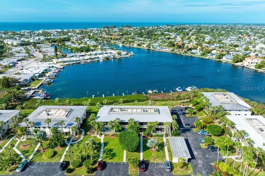 Holmes Beach, FL 34217,6200 FLOTILLA DR #266