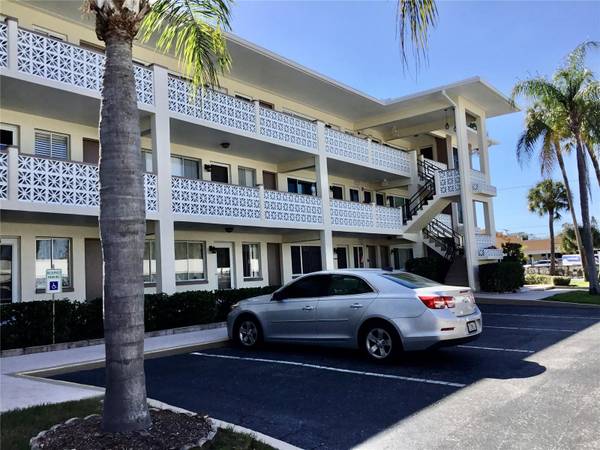 1235 S HIGHLAND AVE #1-303, Clearwater, FL 33756