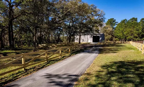 Brooksville, FL 34604,7049 QUARTERHORSE LN