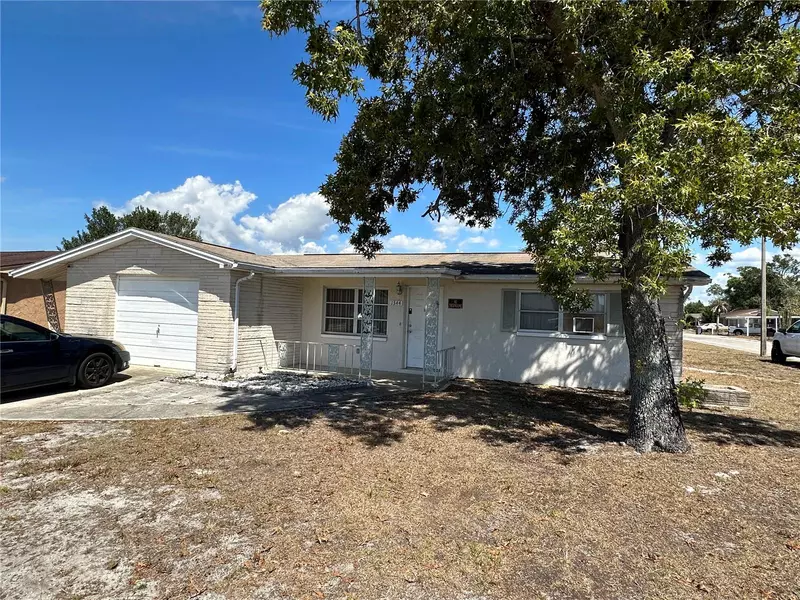 1344 SOLAR DR, Holiday, FL 34691