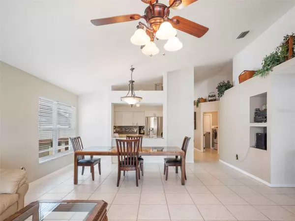 Tarpon Springs, FL 34689,1776 BIARRITZ CIR