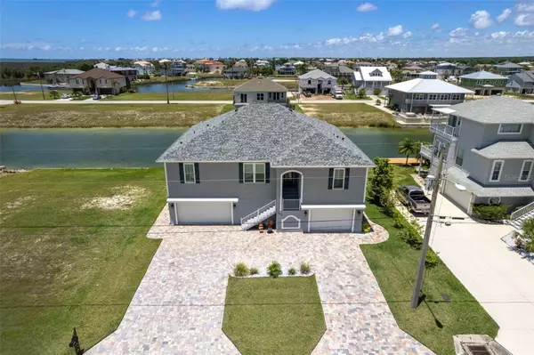 Hernando Beach, FL 34607,3423 TRIGGERFISH DR