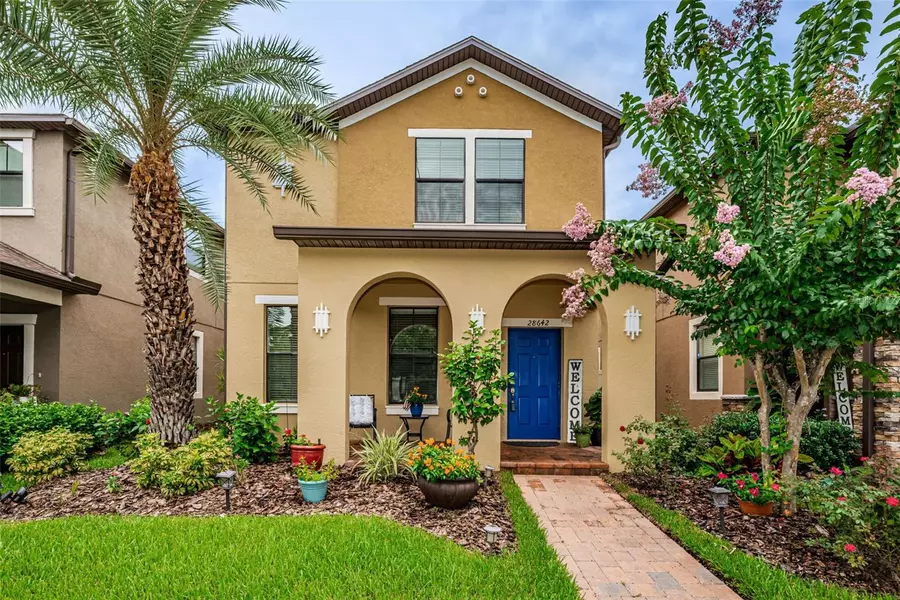 28642 TRANQUIL LAKE CIR, Wesley Chapel, FL 33543