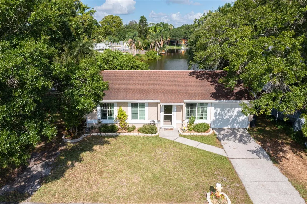 Oldsmar, FL 34677,626 BAY LAKE TRL