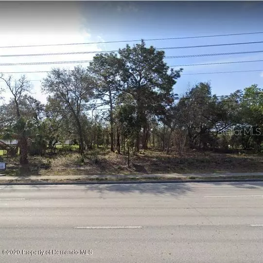 11522 SPRING HILL DR, Spring Hill, FL 34609