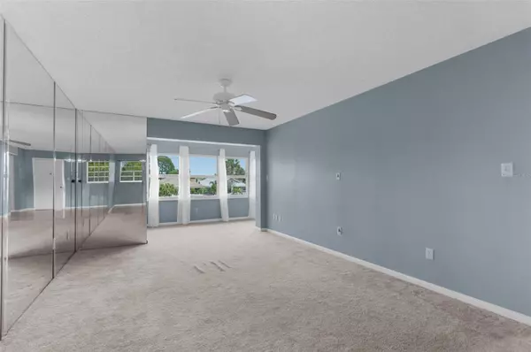 New Port Richey, FL 34652,4533 MARINE Pkwy #204