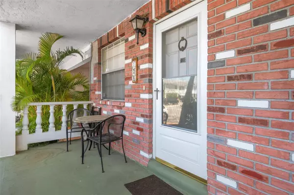 New Port Richey, FL 34652,4742 AZALEA #108