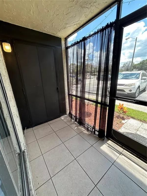 Port Richey, FL 34668,5541 BAY BLVD #104