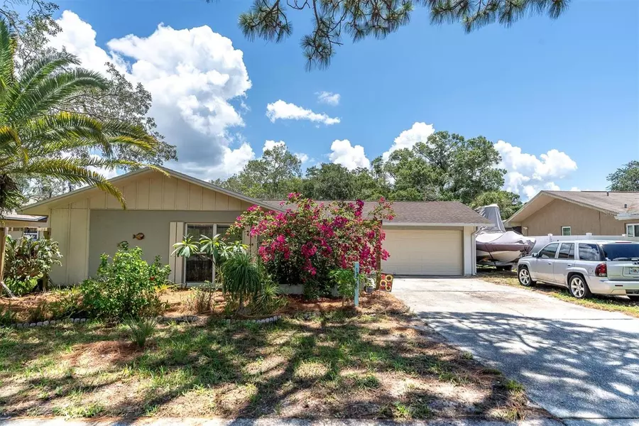 1293 S DISSTON AVE, Tarpon Springs, FL 34689