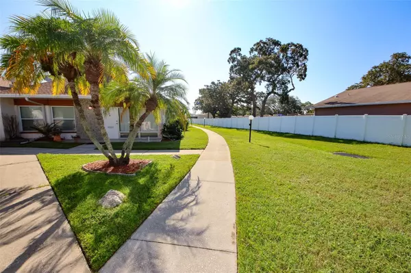 Holiday, FL 34691,4323 TAHITIAN GARDENS CIR #H