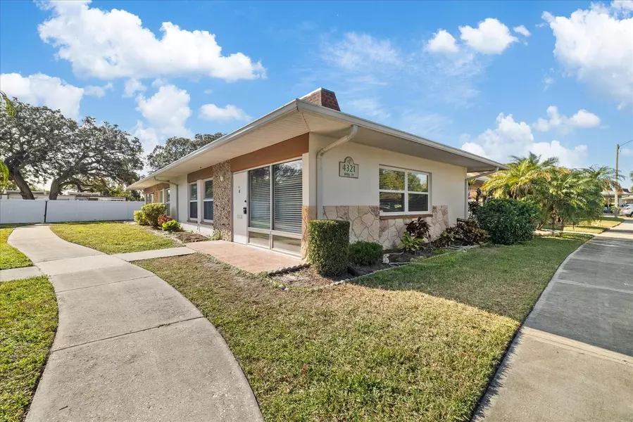 4321 TAHITIAN GARDENS CIR #A, Holiday, FL 34691