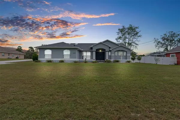 8198 JASBOW JCT, Weeki Wachee, FL 34613