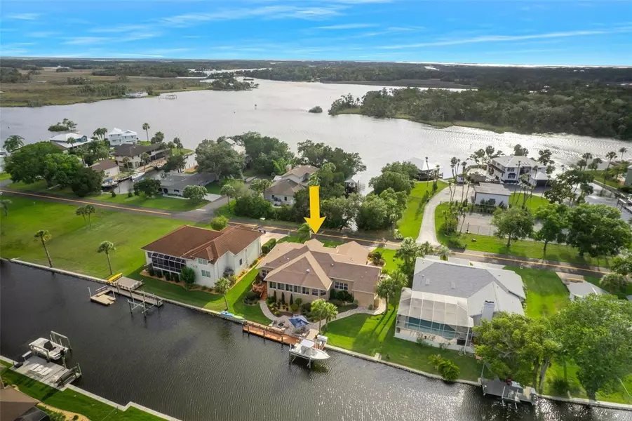 11972 W RIVERHAVEN DR, Homosassa, FL 34448