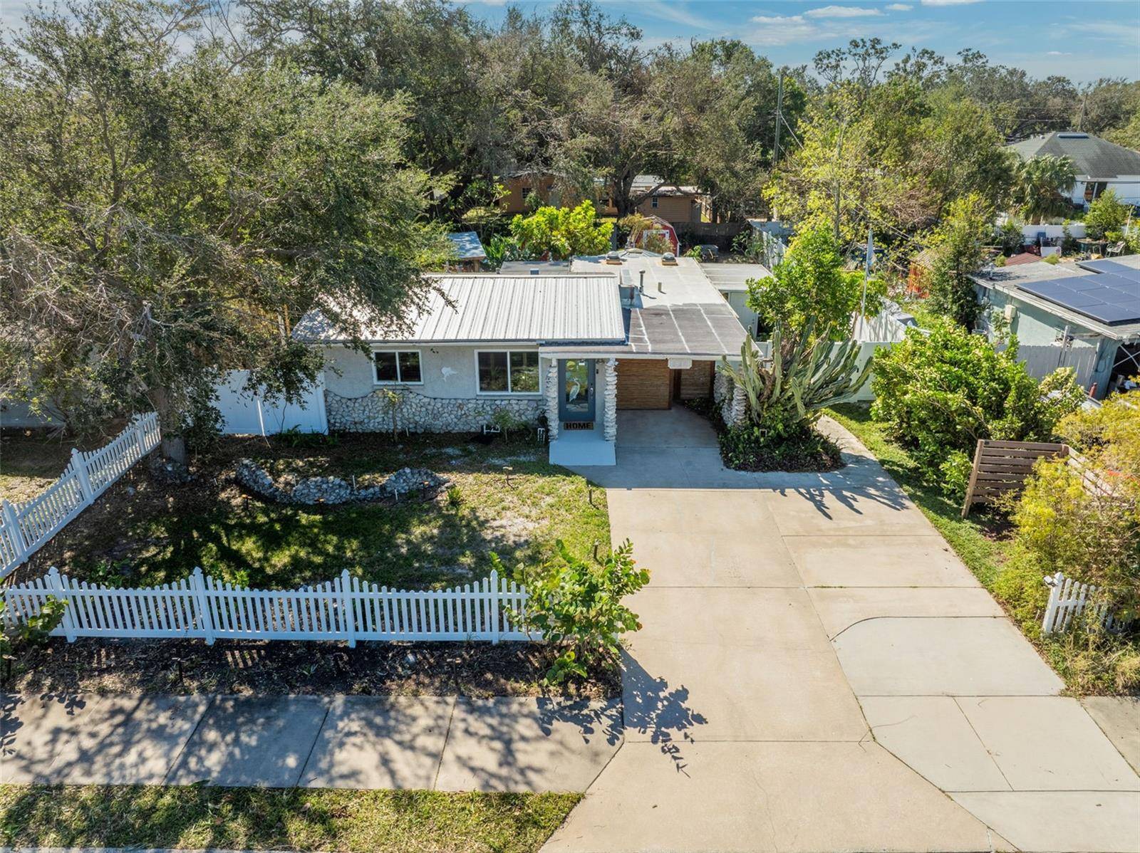 1514 77TH AVE N, St Petersburg, FL 33702