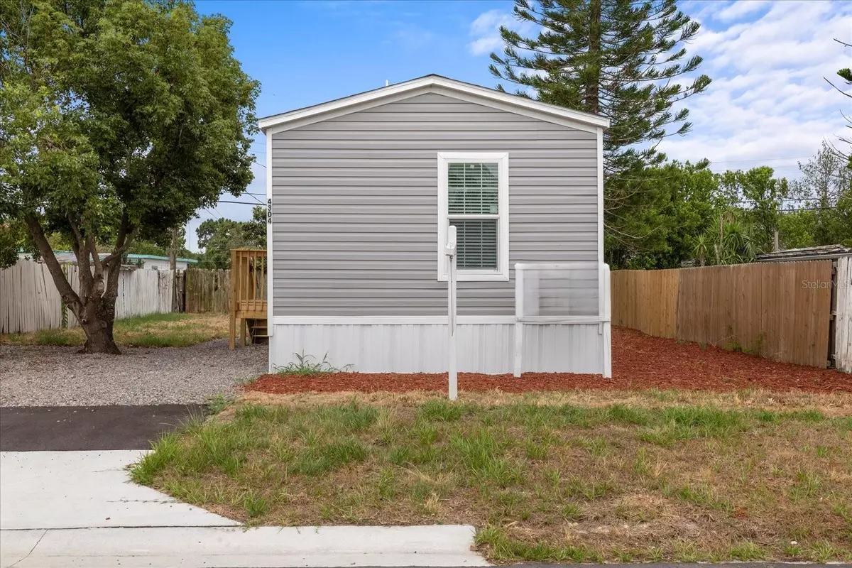 Holiday, FL 34691,4304 BUENA VISTA LN
